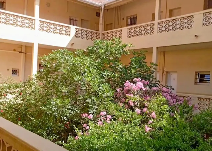 Les Palmiers Apartment